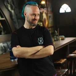 Critical Role Beauty of Exandria: In Motion - Ashton Greymoore Pocket T-Shirt