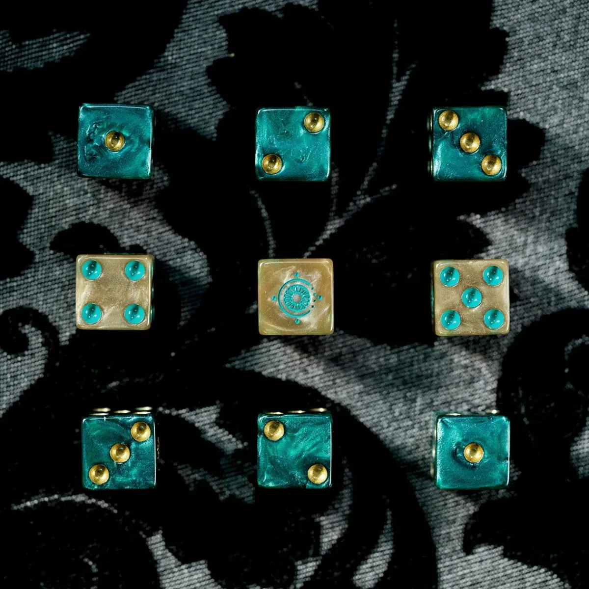 Critical Role Candela Obscura Dice Set