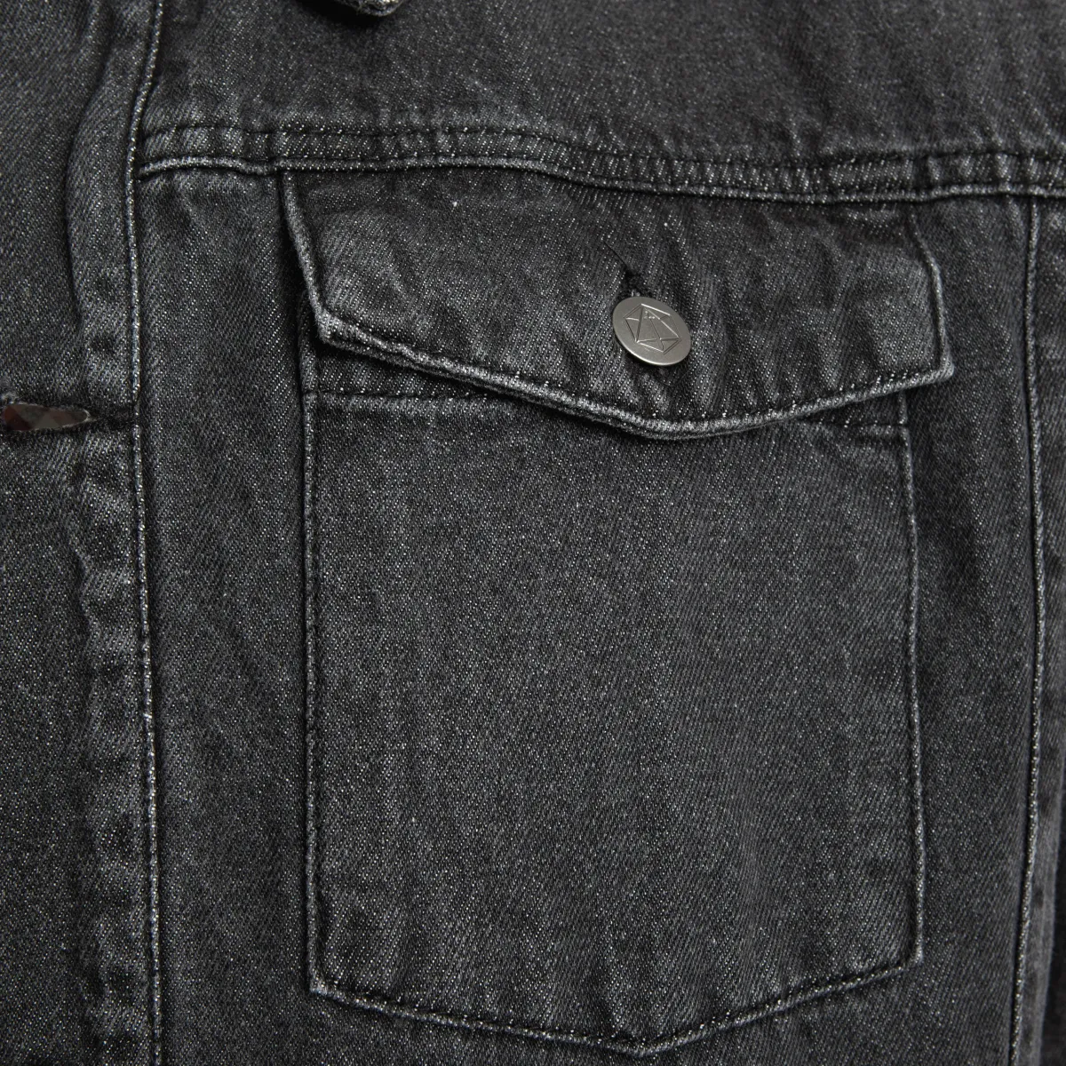 Critical Role Vox Machina Collection: Grog Strongjaw Flannel Lined Denim Shirt Jacket